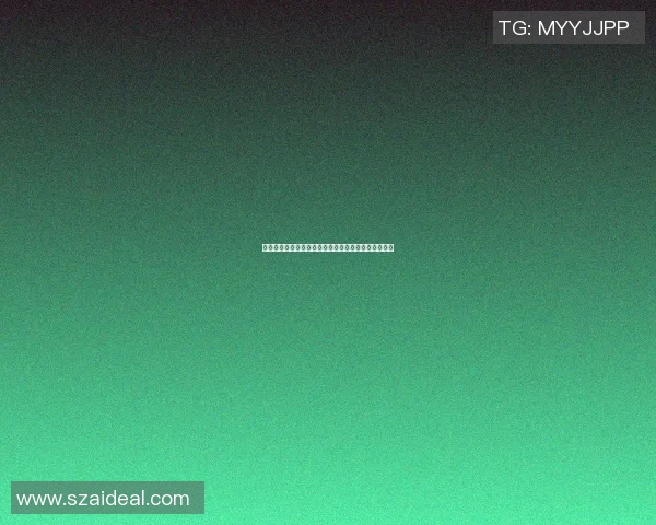 足球明星惊艳亮相野球场引发热烈反响球迷欢呼声不断